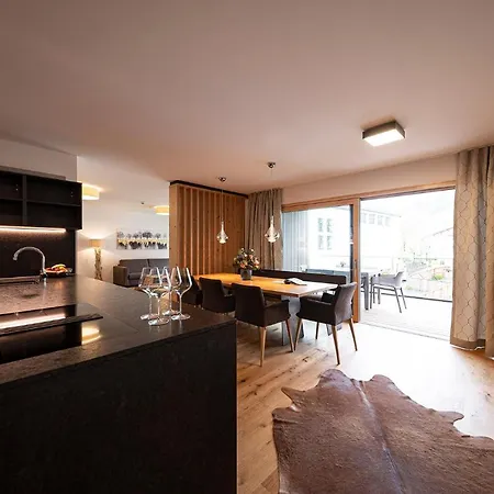 Apartment Lakeside Luxury