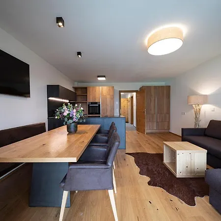 Apartment Lakeside Luxury Zell am See