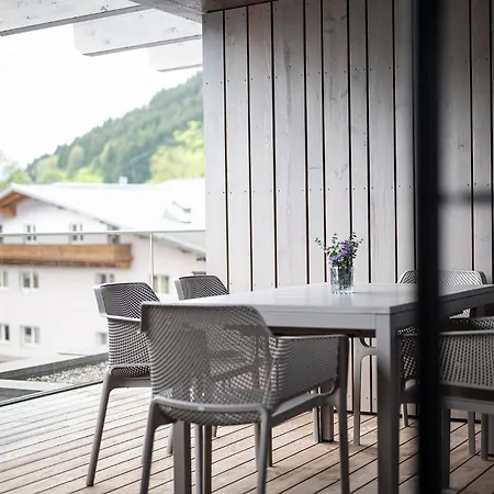 Apartment Lakeside Luxury Zell am See