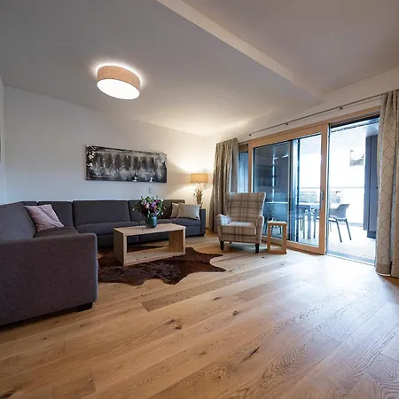 Apartment Lakeside Luxury Zell am See